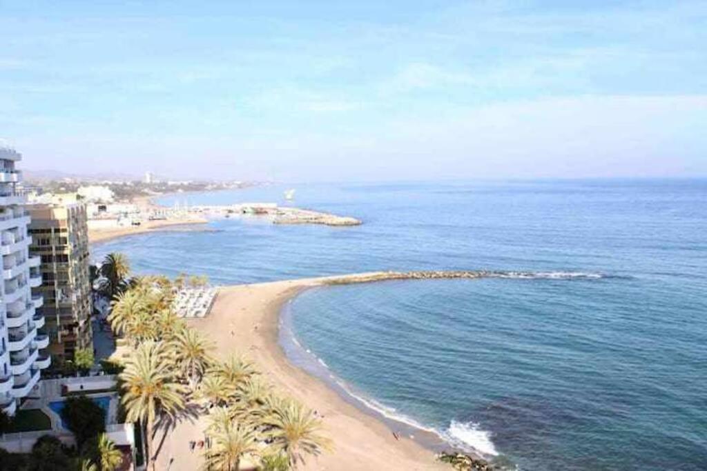 Large Modern Beach Front Apartment, Rooftop Pool!! Marbella Buitenkant foto